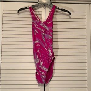 Nike One Piece Spider Back